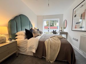 Photo 8- click for photo gallery